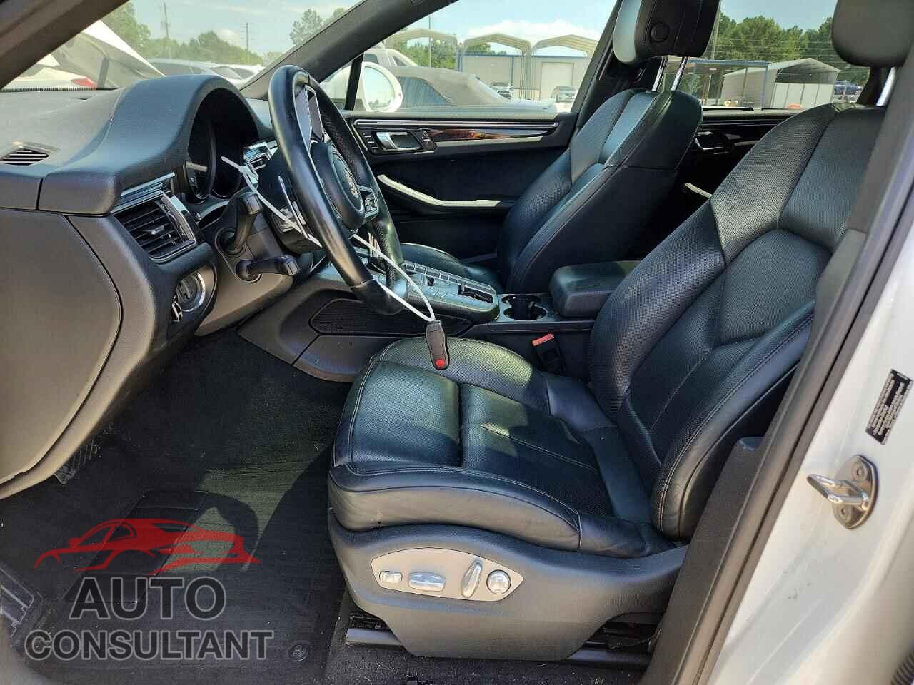 PORSCHE MACAN 2015 - WP1AB2A59FLB50277