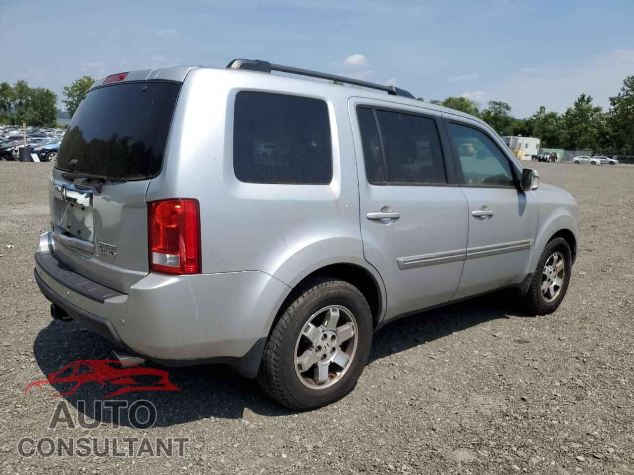 HONDA PILOT 2011 - 5FNYF4H96BB018714