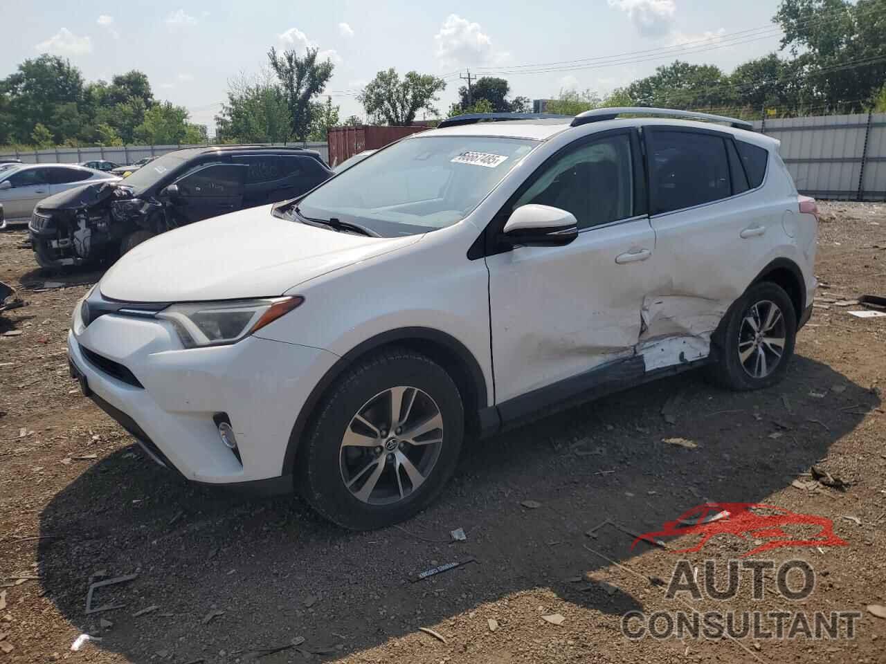 TOYOTA RAV4 2017 - JTMRFREV7HJ105008