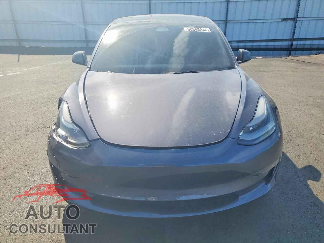 TESLA MODEL 3 2021 - 5YJ3E1EBXMF090201
