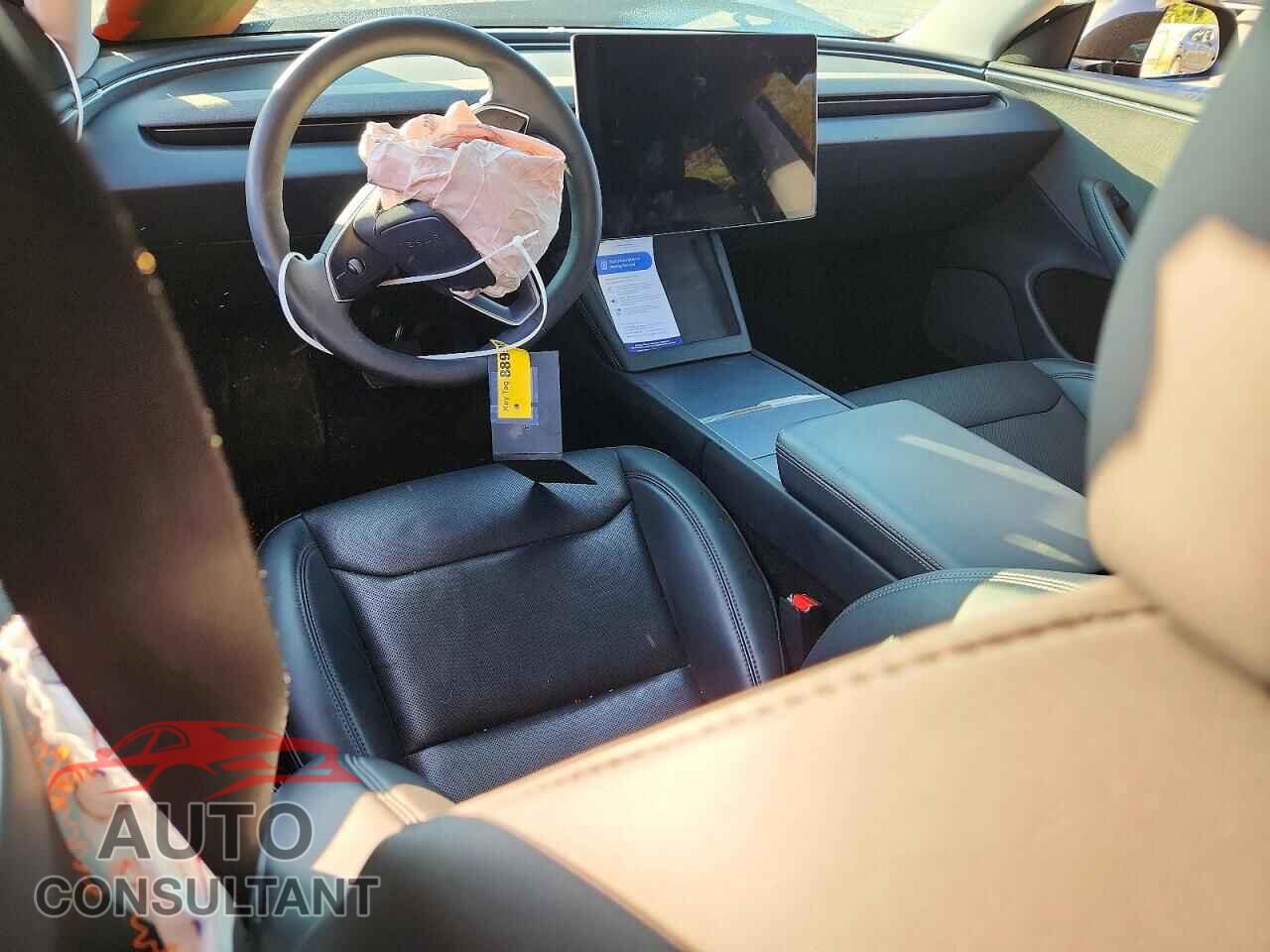 TESLA MODEL 3 2024 - 5YJ3E1EAXRF825693
