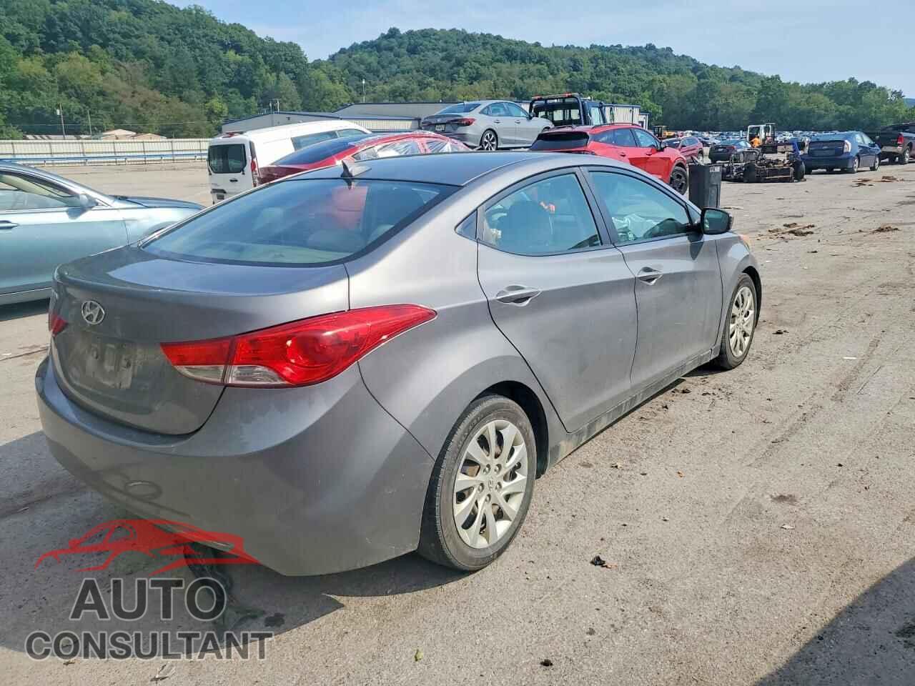 HYUNDAI ELANTRA 2012 - 5NPDH4AE4CH123383