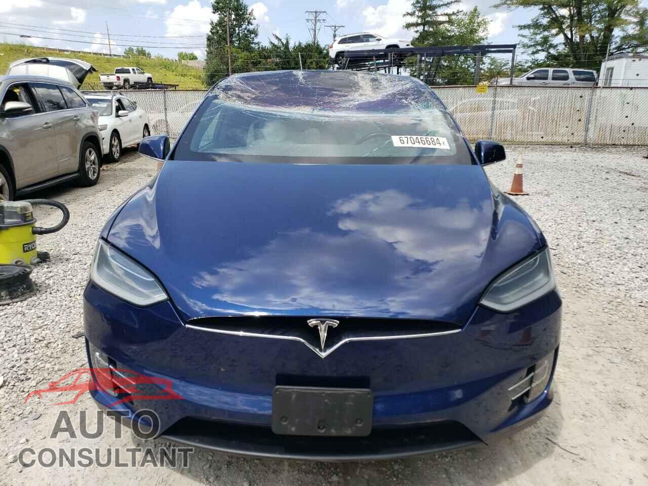 TESLA MODEL X 2017 - 5YJXCBE21HF050303