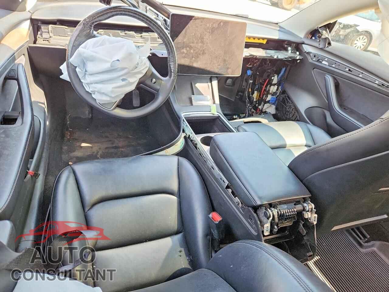 TESLA MODEL 3 2022 - 5YJ3E1EA6NF285561