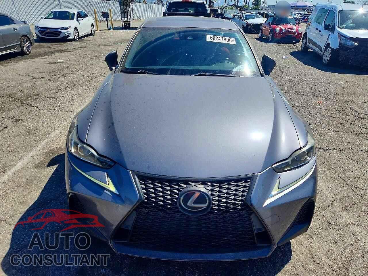 LEXUS IS 2018 - JTHBA1D24J5080171