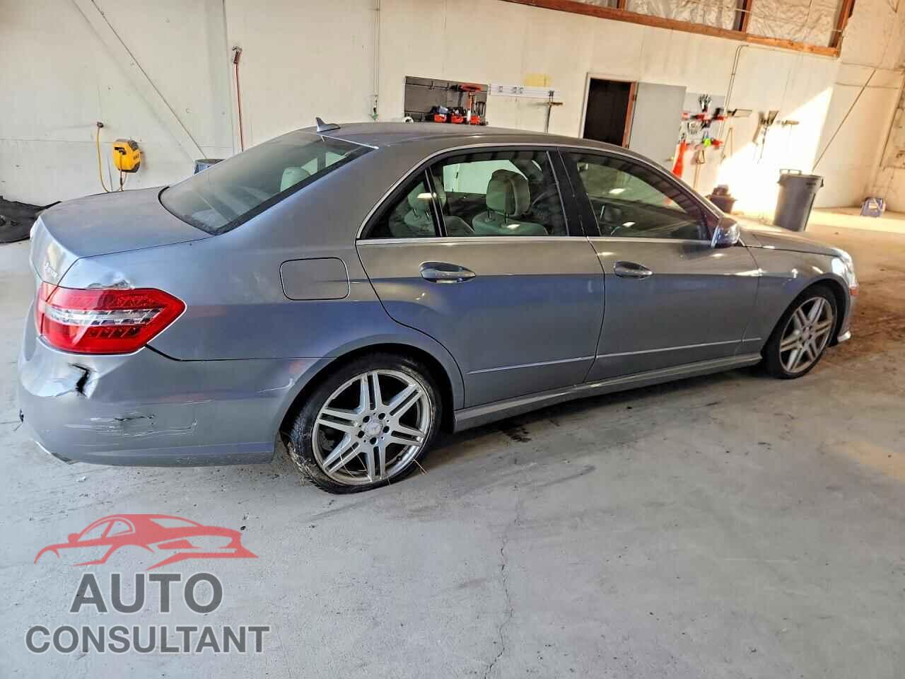 MERCEDES-BENZ E-CLASS 2010 - WDDHF8HB3AA140213