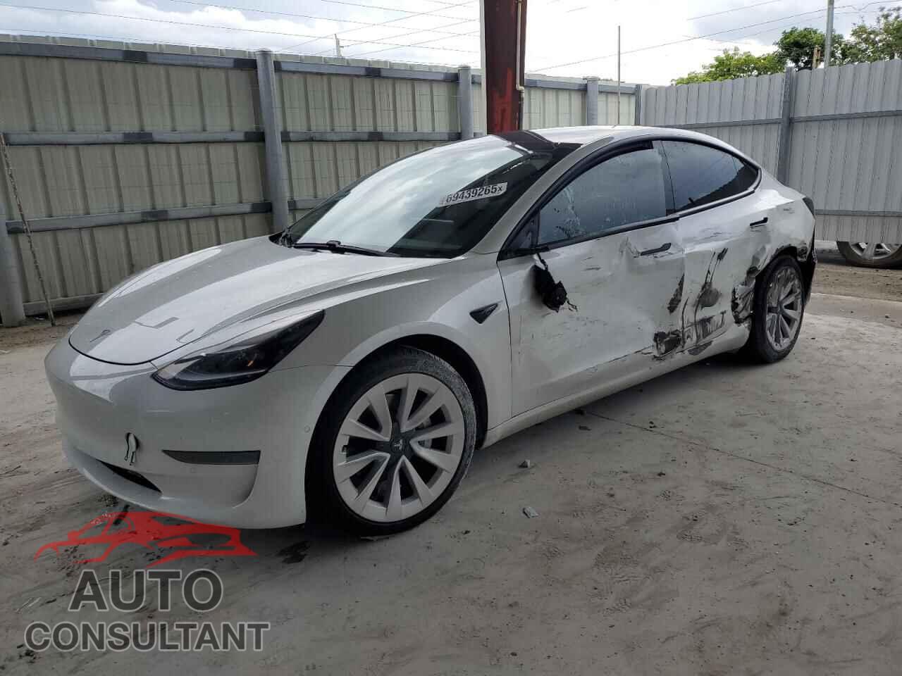 TESLA MODEL 3 2021 - 5YJ3E1EAXMF965350