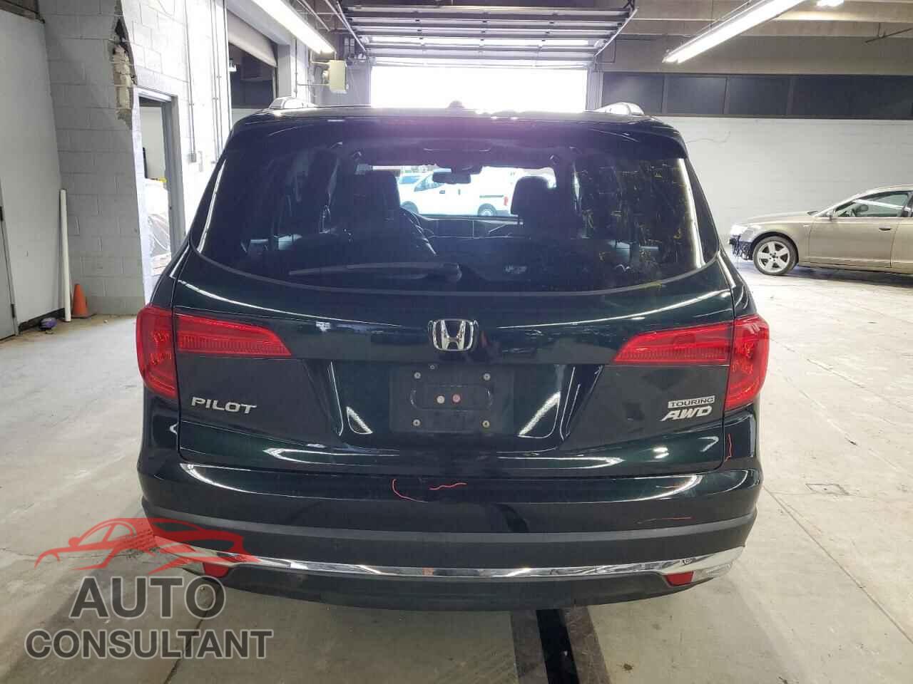 HONDA PILOT 2017 - 5FNYF6H99HB083514