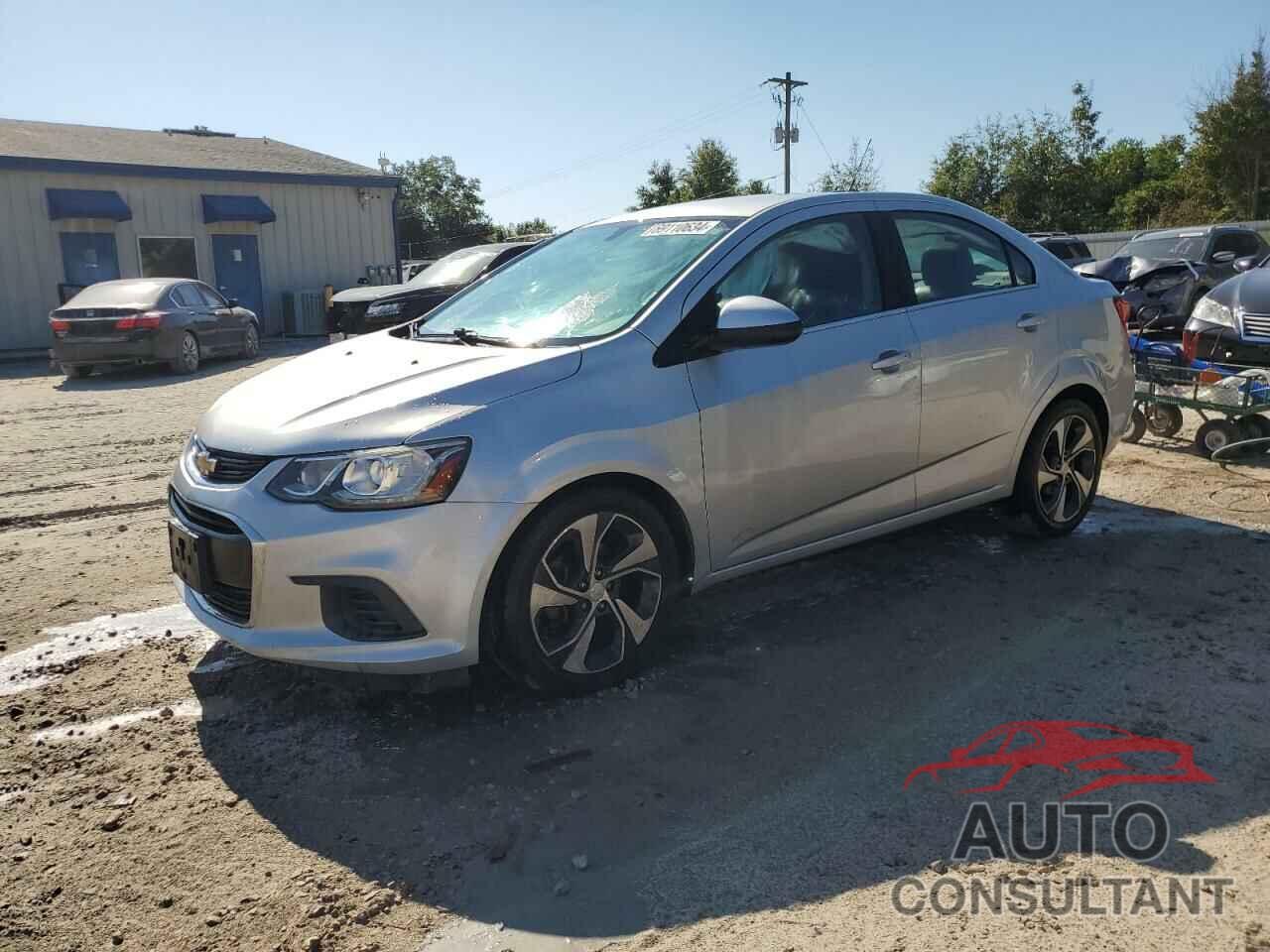 CHEVROLET SONIC 2017 - 1G1JF5SB8H4110595