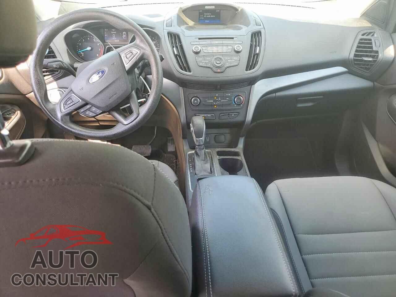 FORD ESCAPE 2017 - 1FMCU0F75HUC72128
