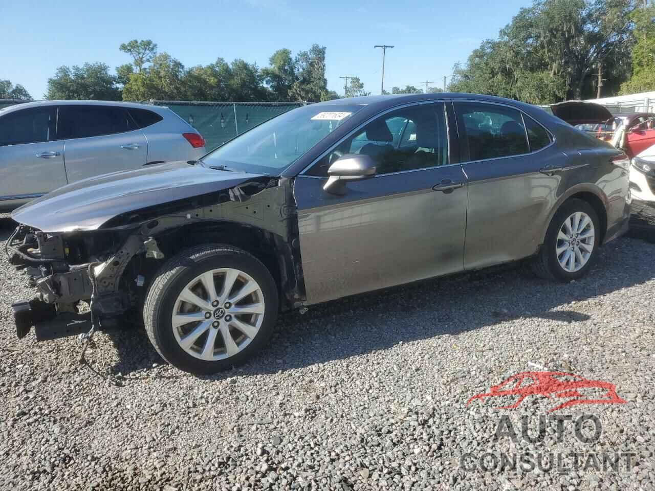 TOYOTA CAMRY 2018 - 4T1B11HK7JU652234