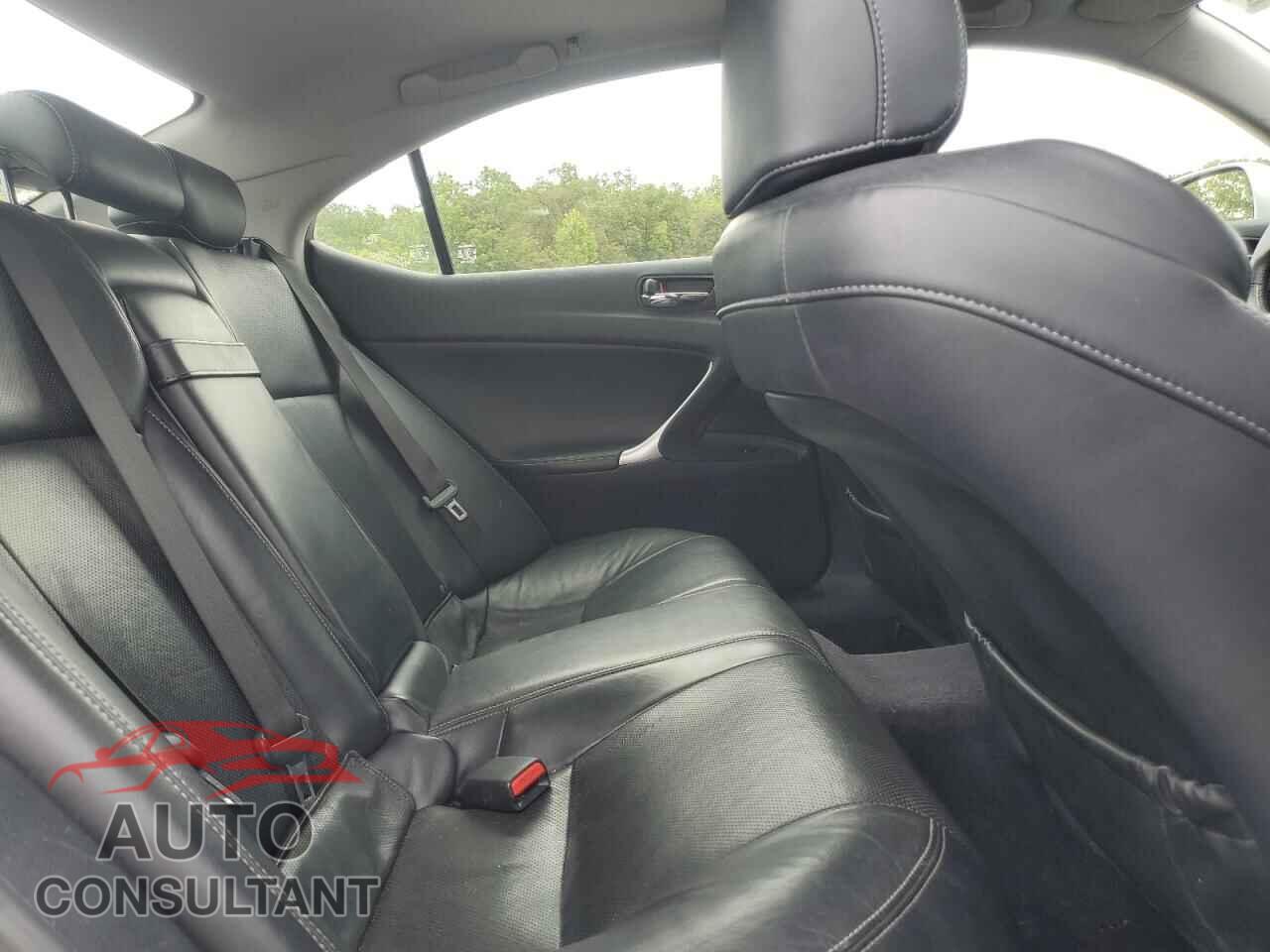 LEXUS IS 2012 - JTHCF5C2XC5059648