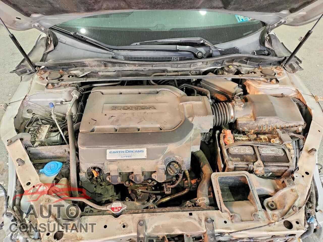 HONDA ACCORD 2013 - 1HGCR3F80DA013236