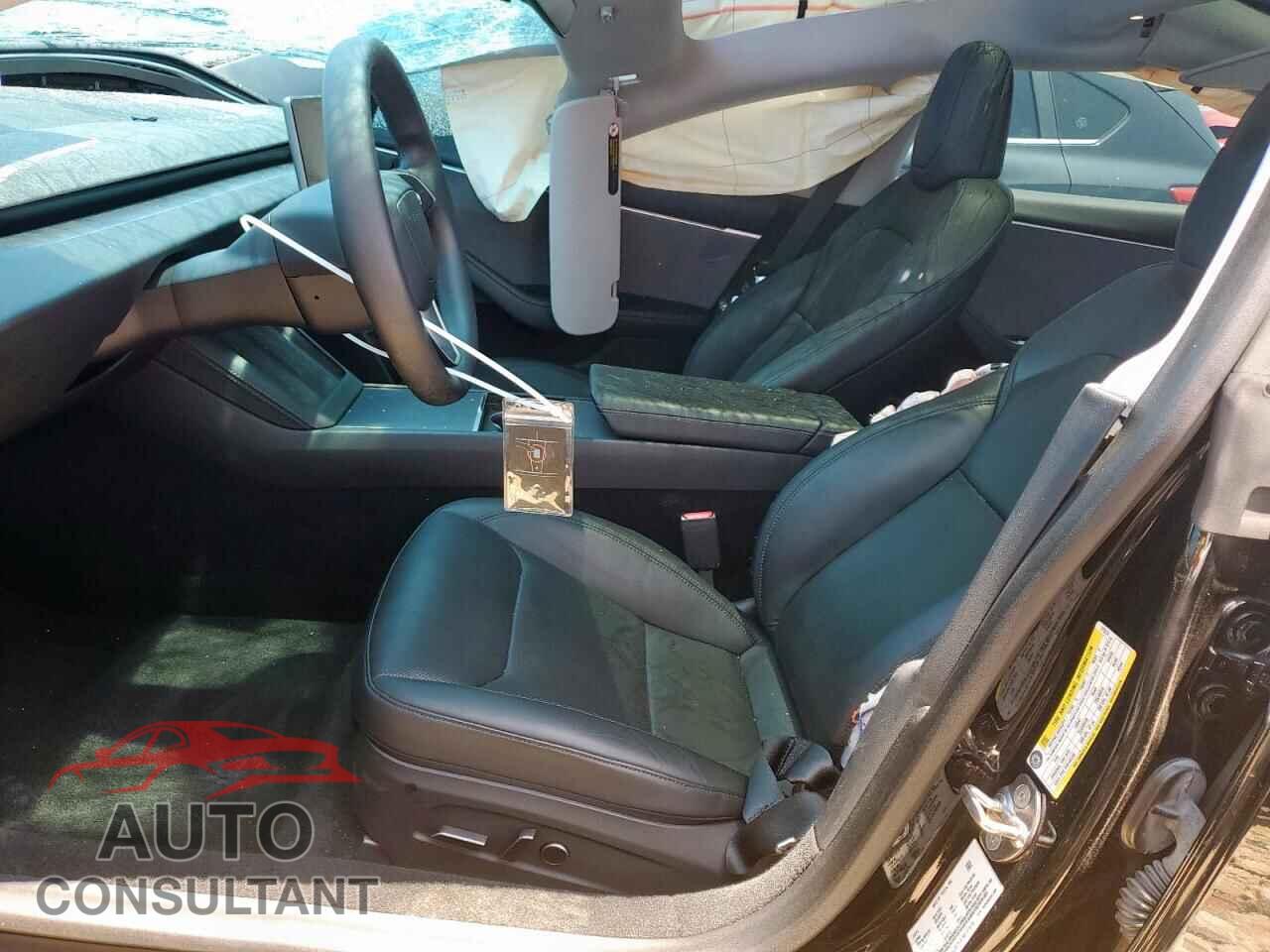 TESLA MODEL 3 2024 - 5YJ3E1EA1RF721674