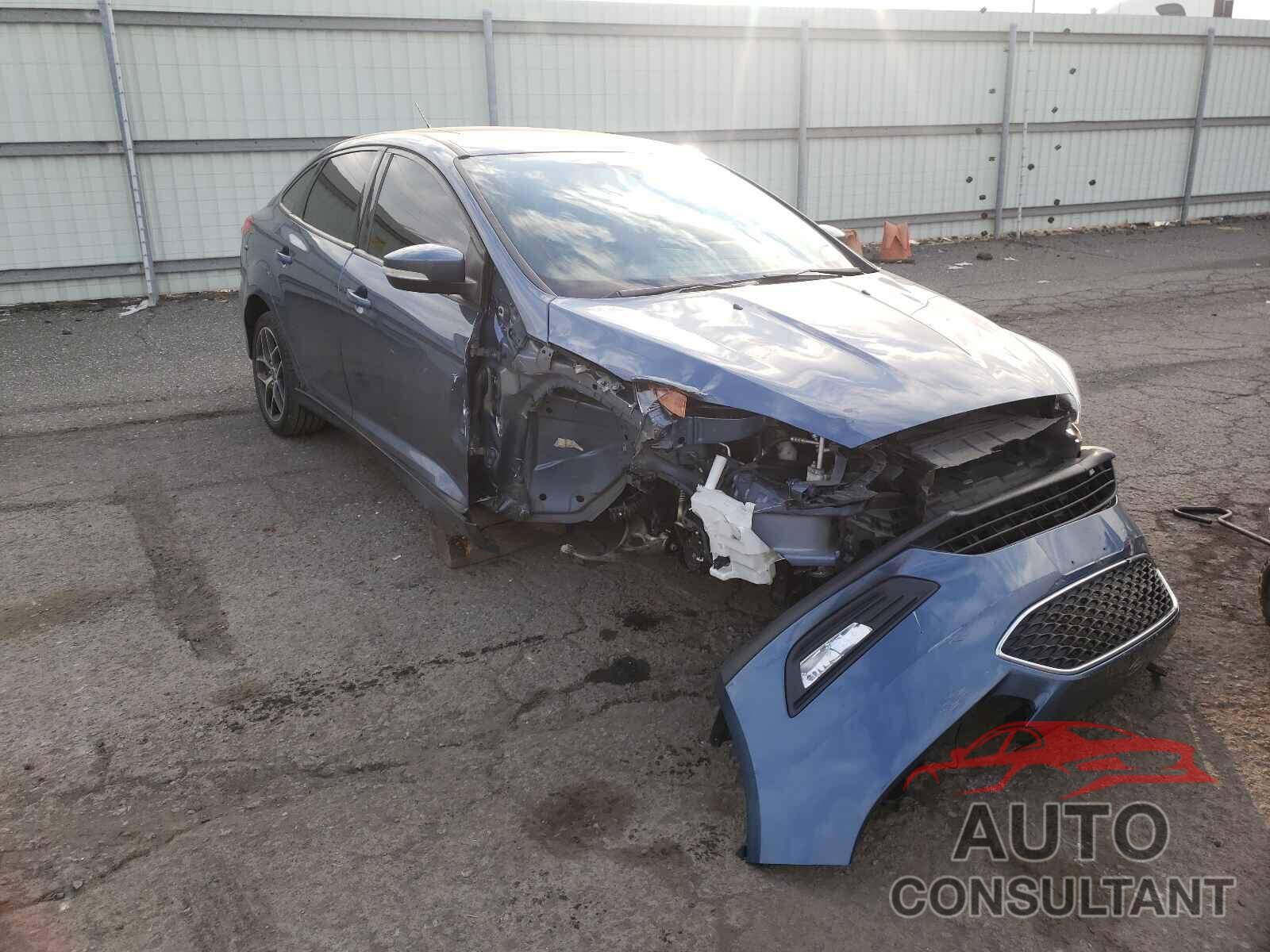 FORD FOCUS 2018 - 1FADP3H23JL227659