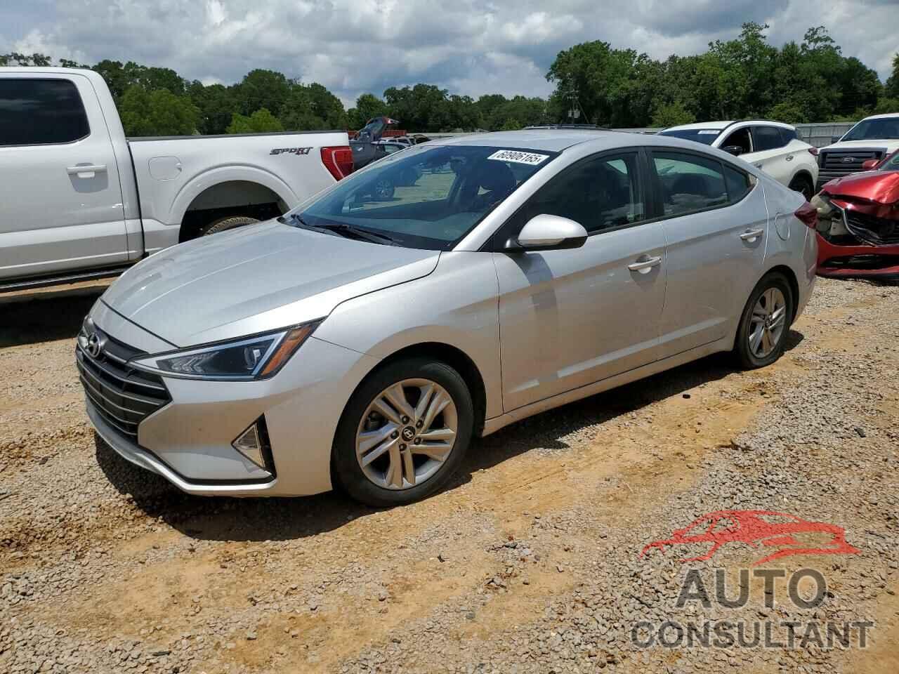 HYUNDAI ELANTRA 2019 - 5NPD84LF4KH426751