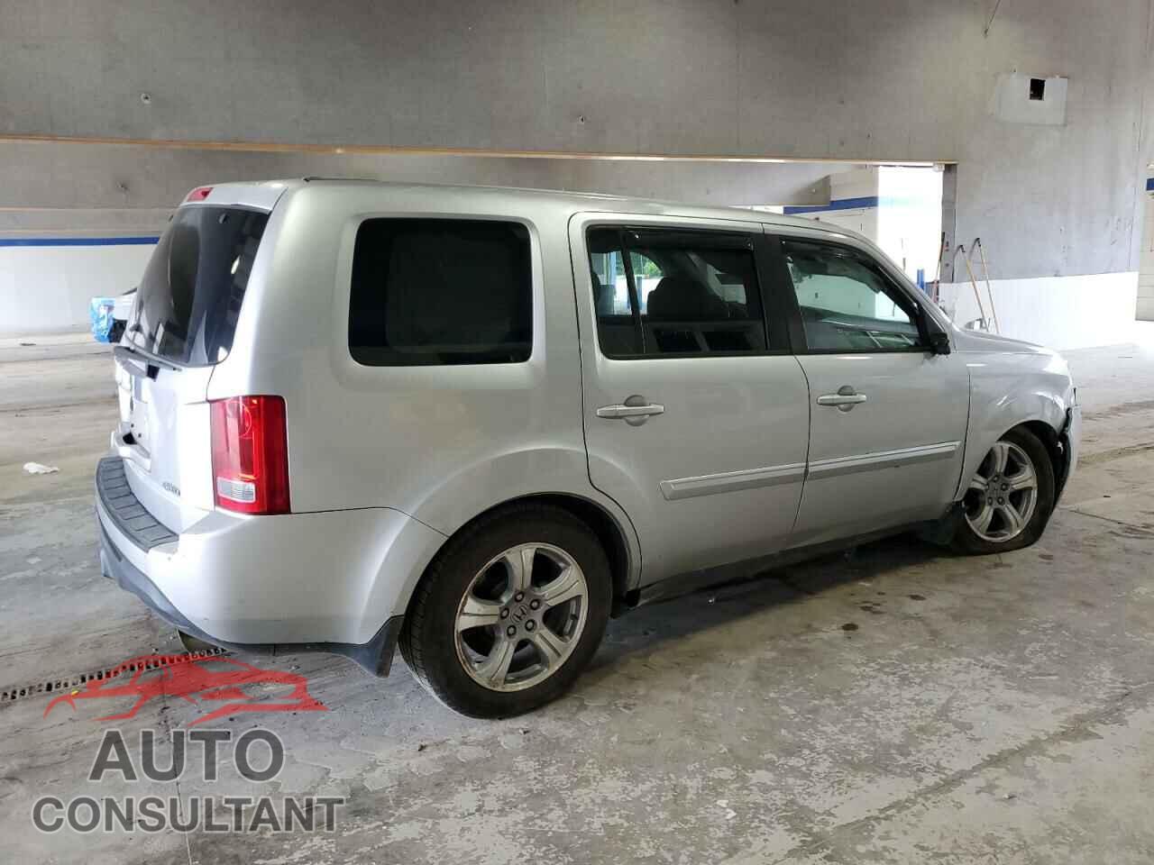 HONDA PILOT 2013 - 5FNYF4H53DB018556