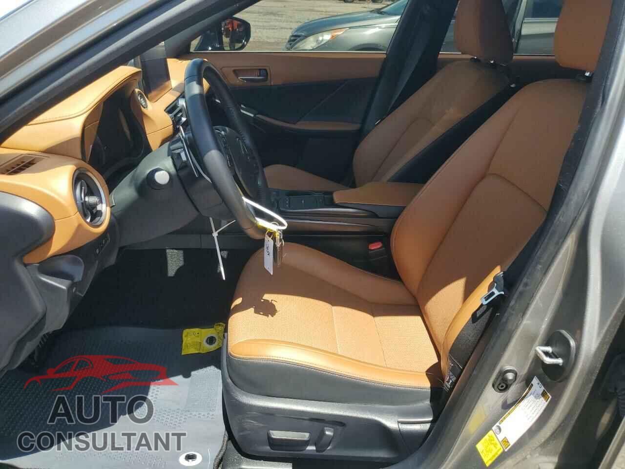 LEXUS IS 2021 - JTHAA1D28M5113298