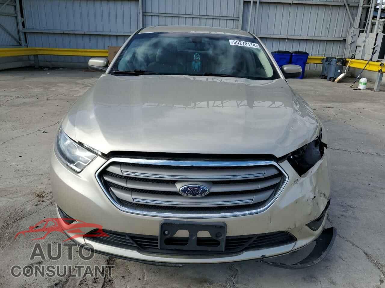 FORD TAURUS 2017 - 1FAHP2E85HG133273