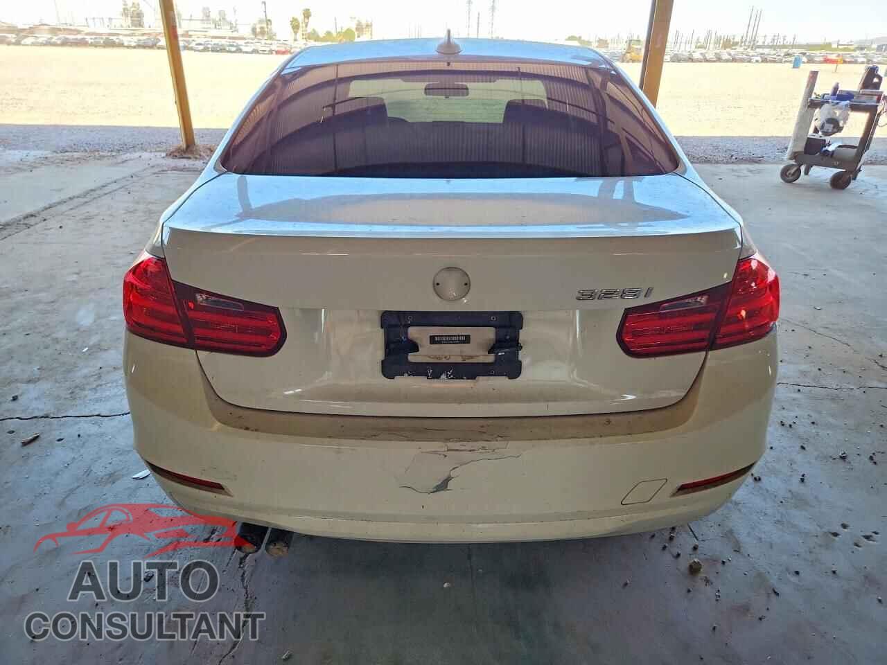 BMW 3 SERIES 2012 - WBA3A5C59CF343385