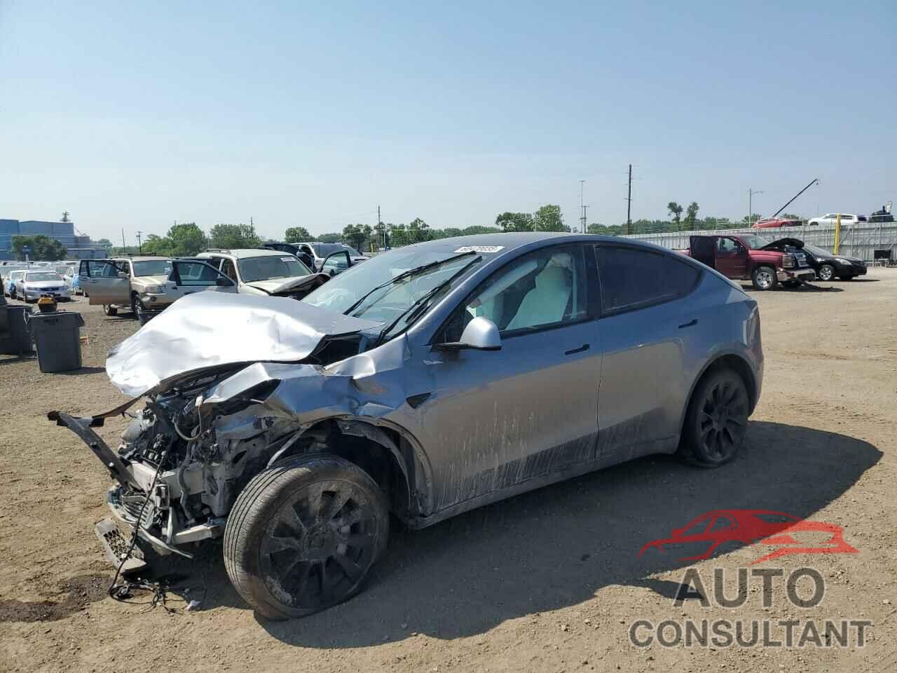 TESLA MODEL Y 2025 - 7SAYGDEE7SF254659