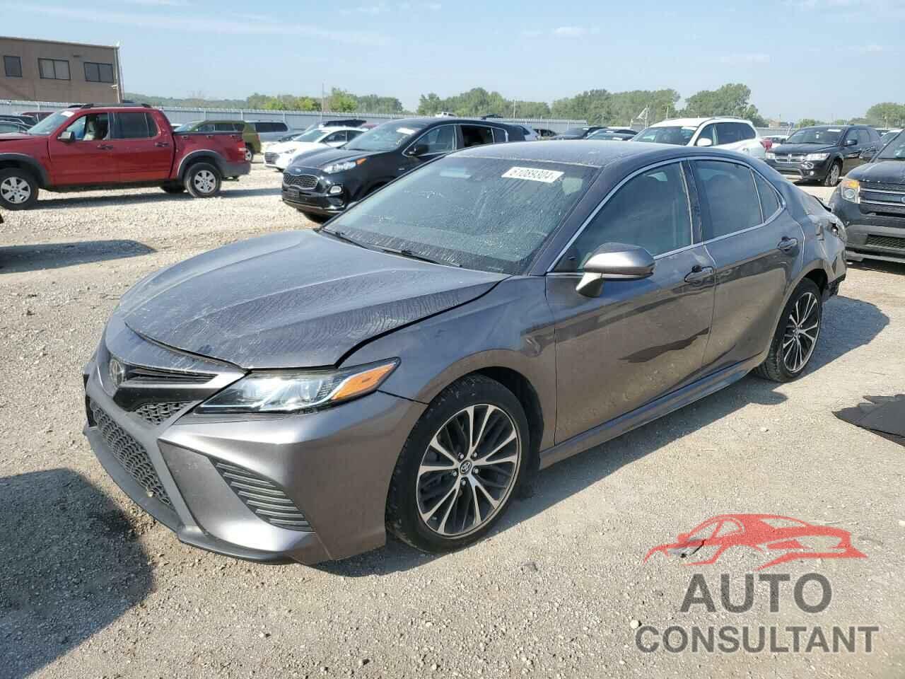 TOYOTA CAMRY 2018 - 4T1B11HK0JU646291