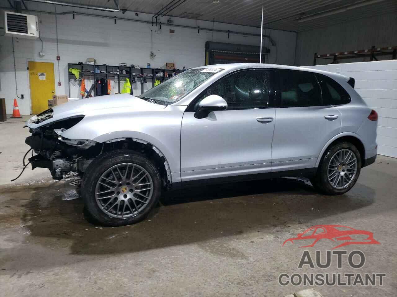 PORSCHE CAYENNE 2017 - WP1AA2A25HKA80519