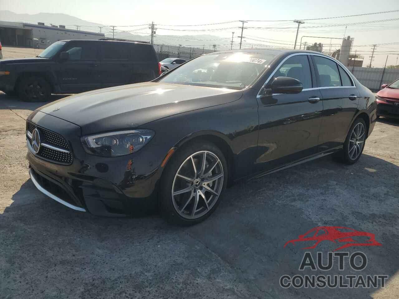 MERCEDES-BENZ E-CLASS 2022 - W1KZF8DB3NB053597