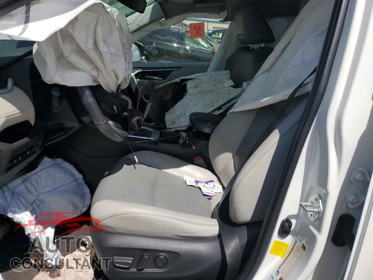 TOYOTA RAV4 2019 - JTMA1RFVXKD026495
