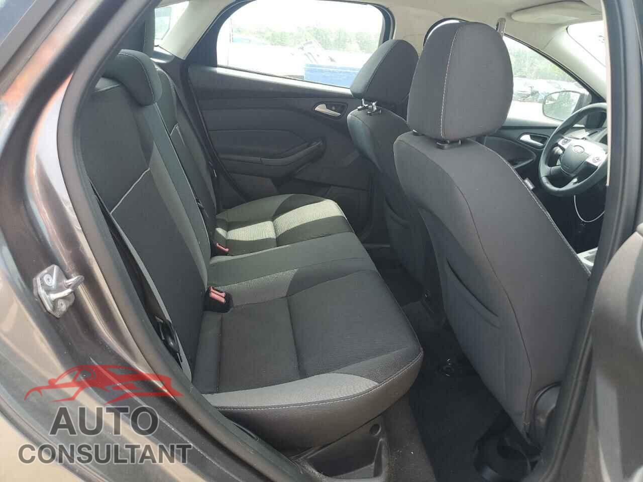 FORD FOCUS 2014 - 1FADP3F20EL435992