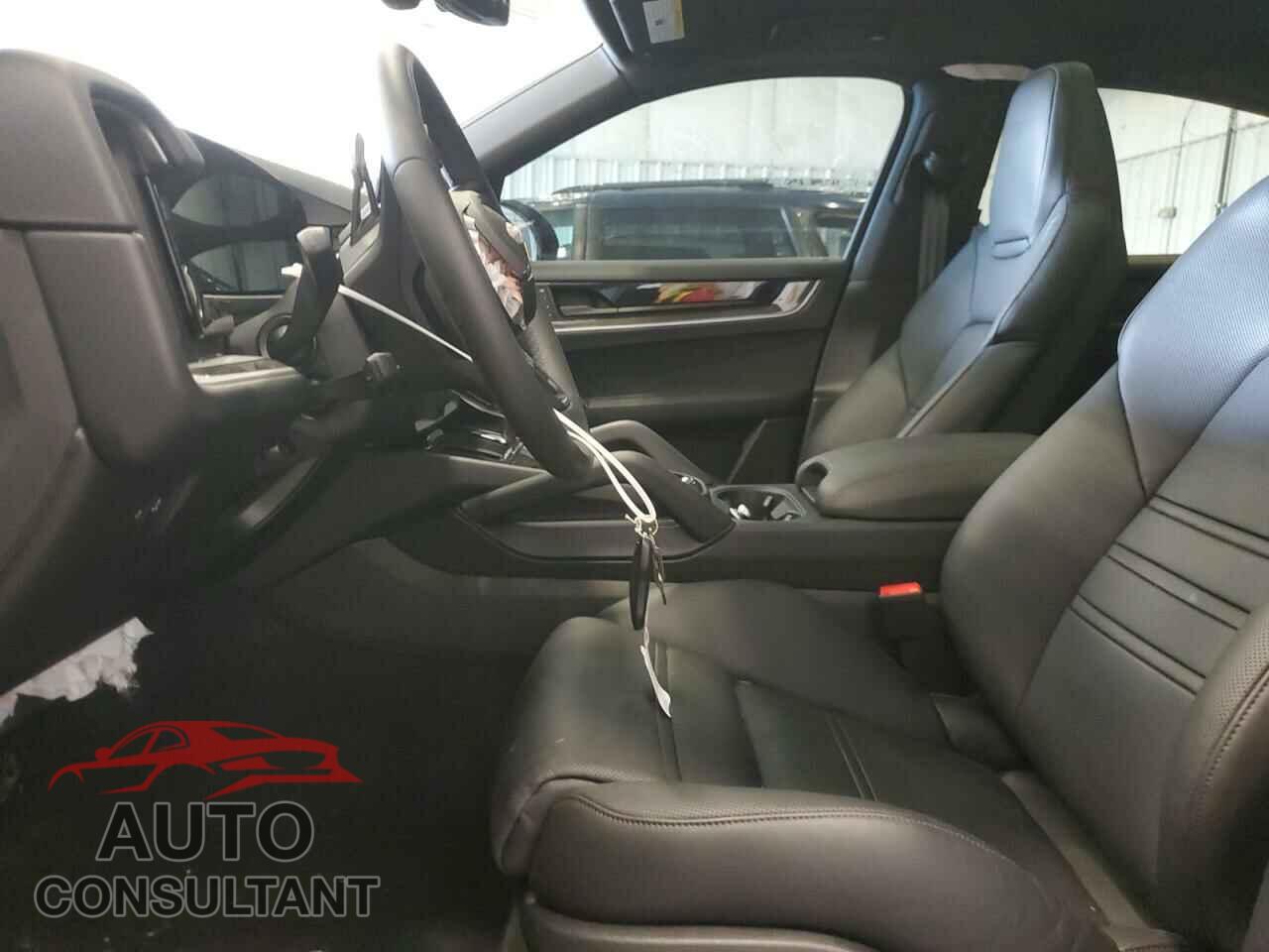 PORSCHE CAYENNE 2024 - WP1BA2AY3RDA56525