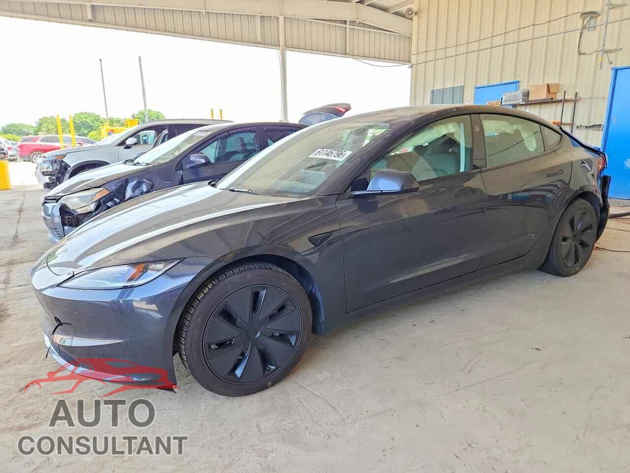TESLA MODEL 3 2024 - 5YJ3E1EA9RF740618