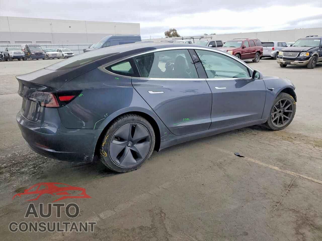 TESLA MODEL 3 2018 - 5YJ3E1EA1JF021853