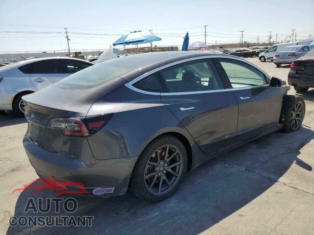 TESLA MODEL 3 2018 - 5YJ3E1EA7JF157789