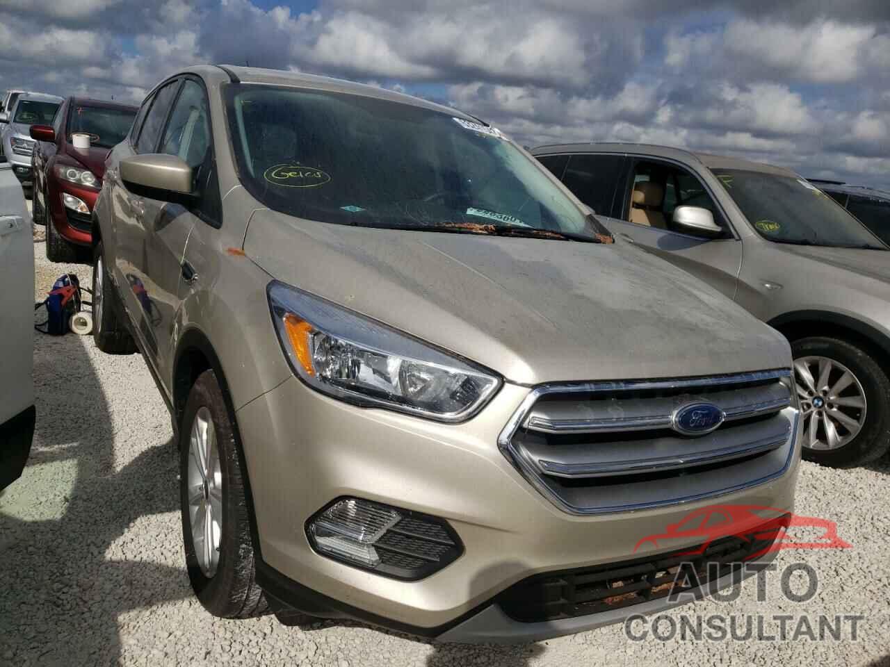 FORD ESCAPE 2017 - 1FMCU0GD9HUC60682