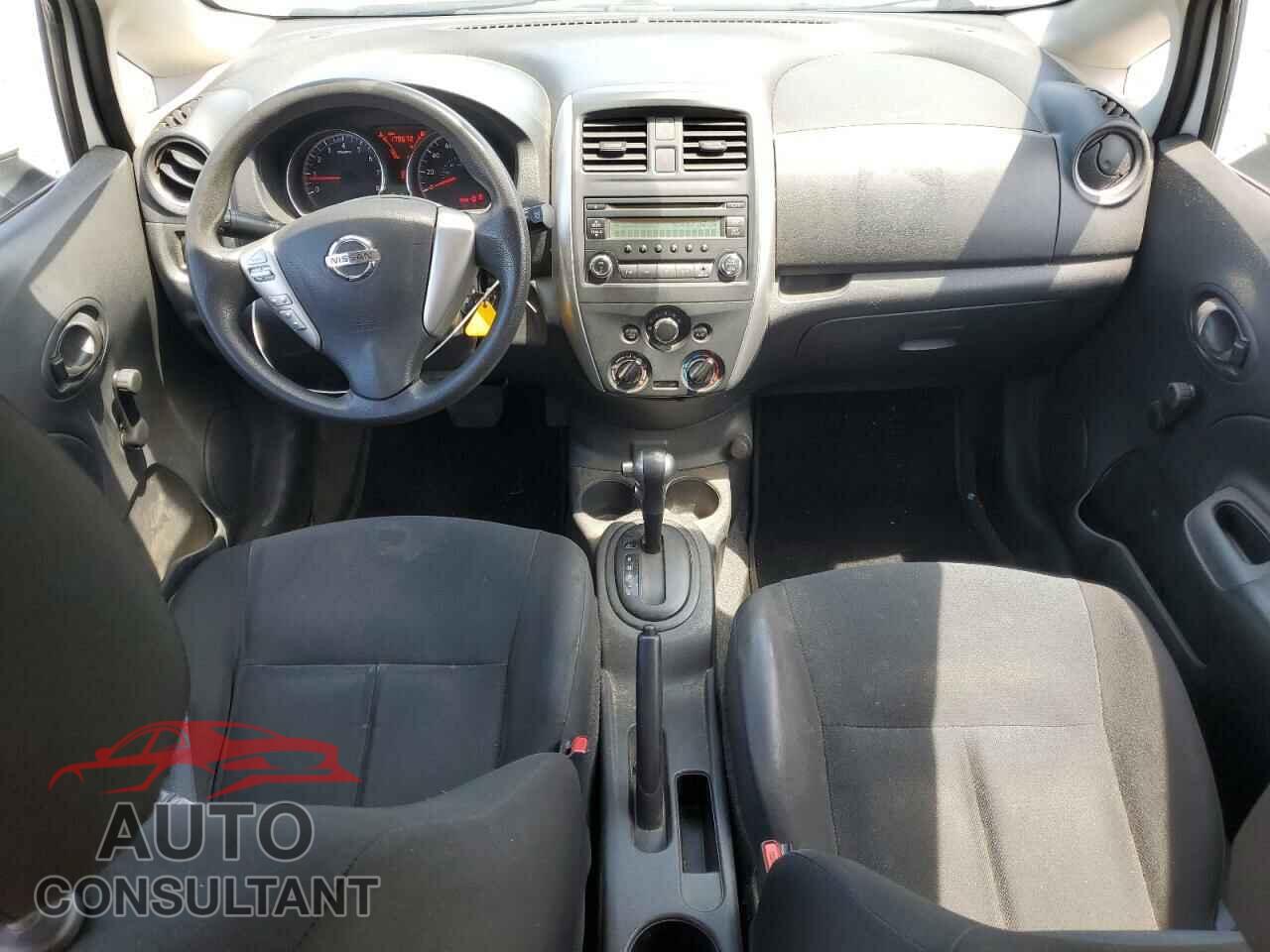 NISSAN VERSA 2017 - 3N1CE2CP3HL355572