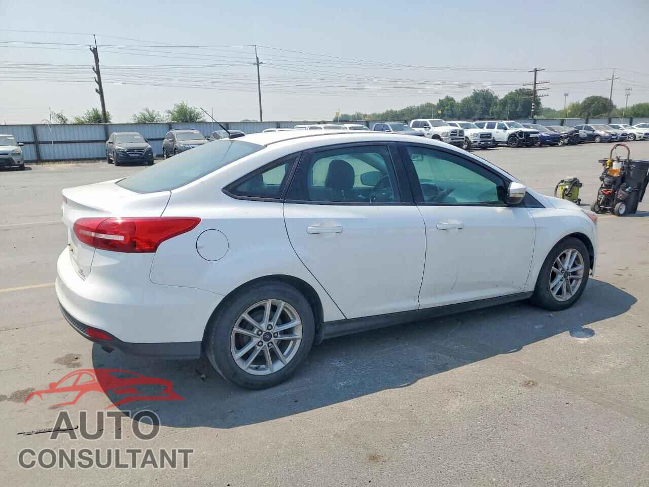 FORD FOCUS 2016 - 1FADP3F22GL221136