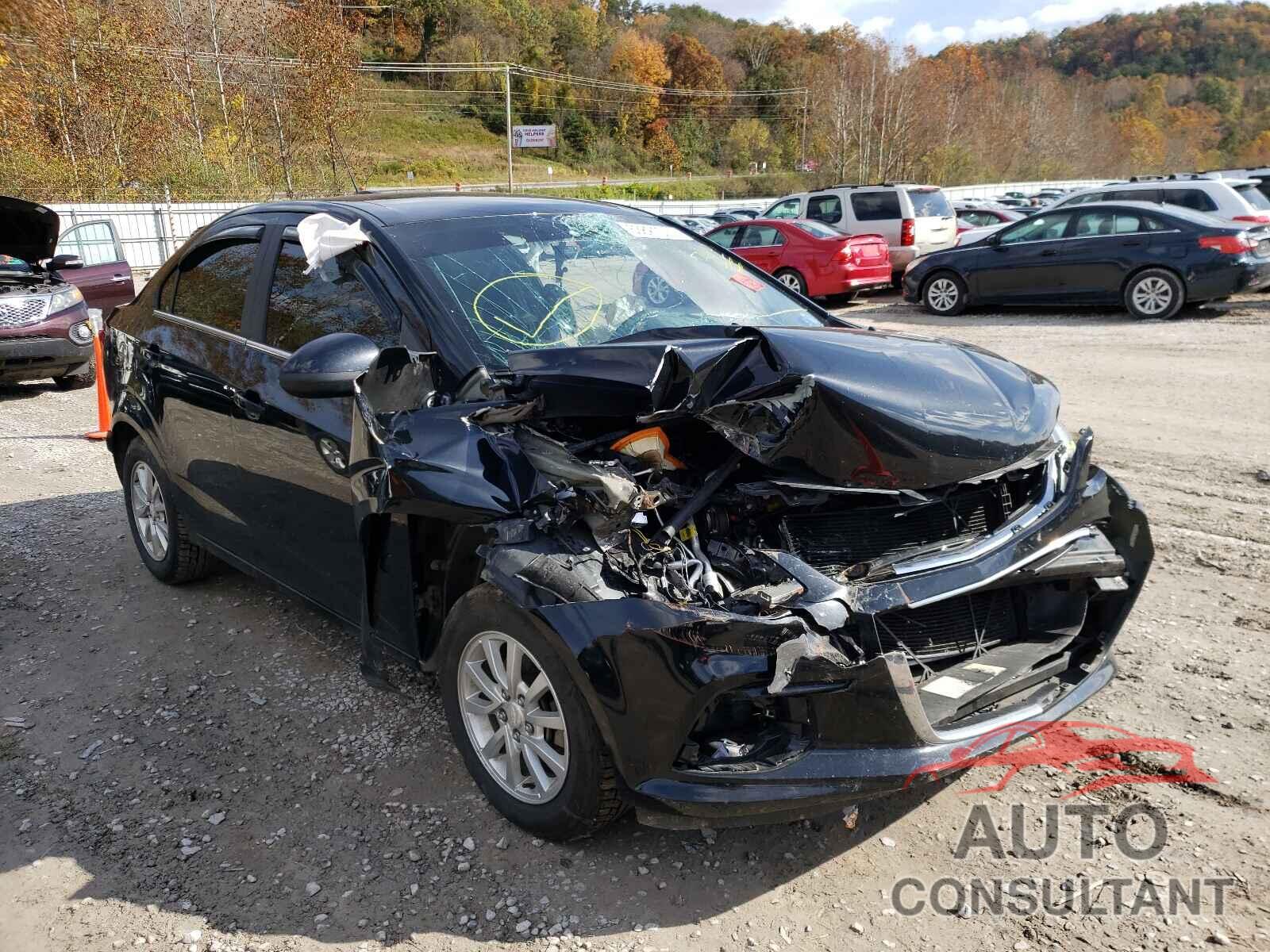 CHEVROLET SONIC 2018 - 1G1JD5SH0J4125995