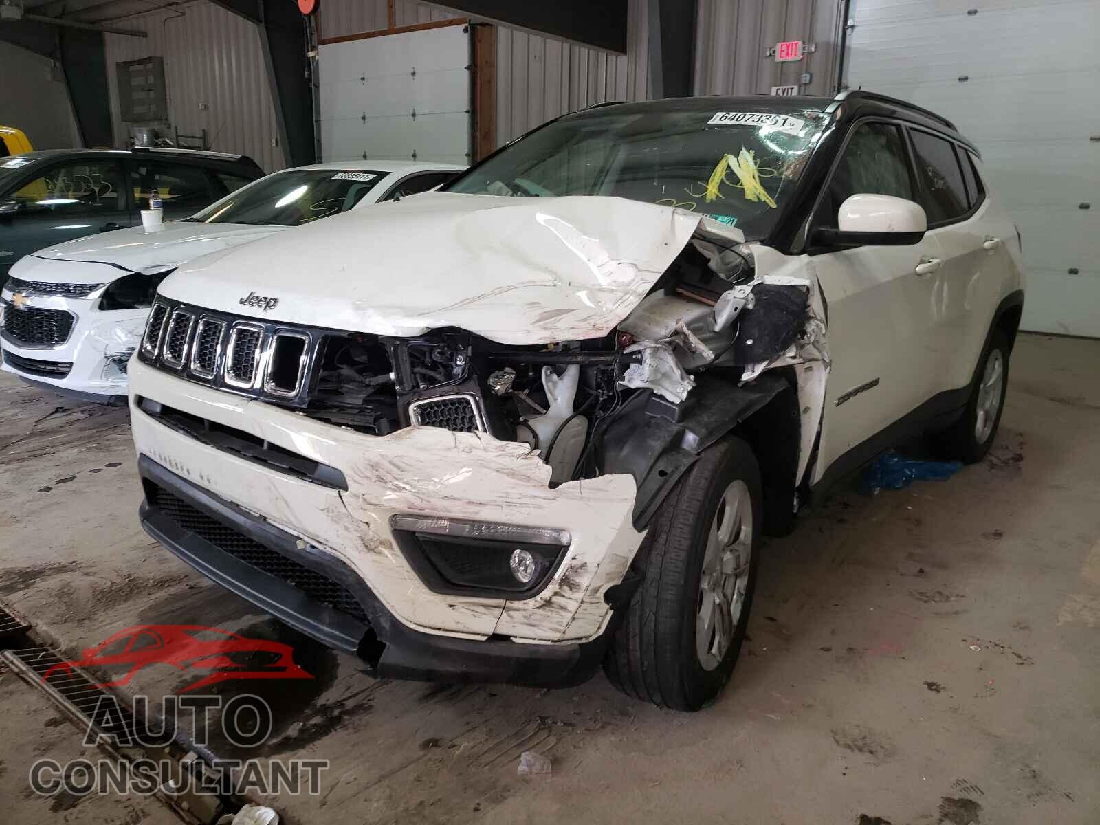 JEEP COMPASS 2018 - 3C4NJDBB8JT423468