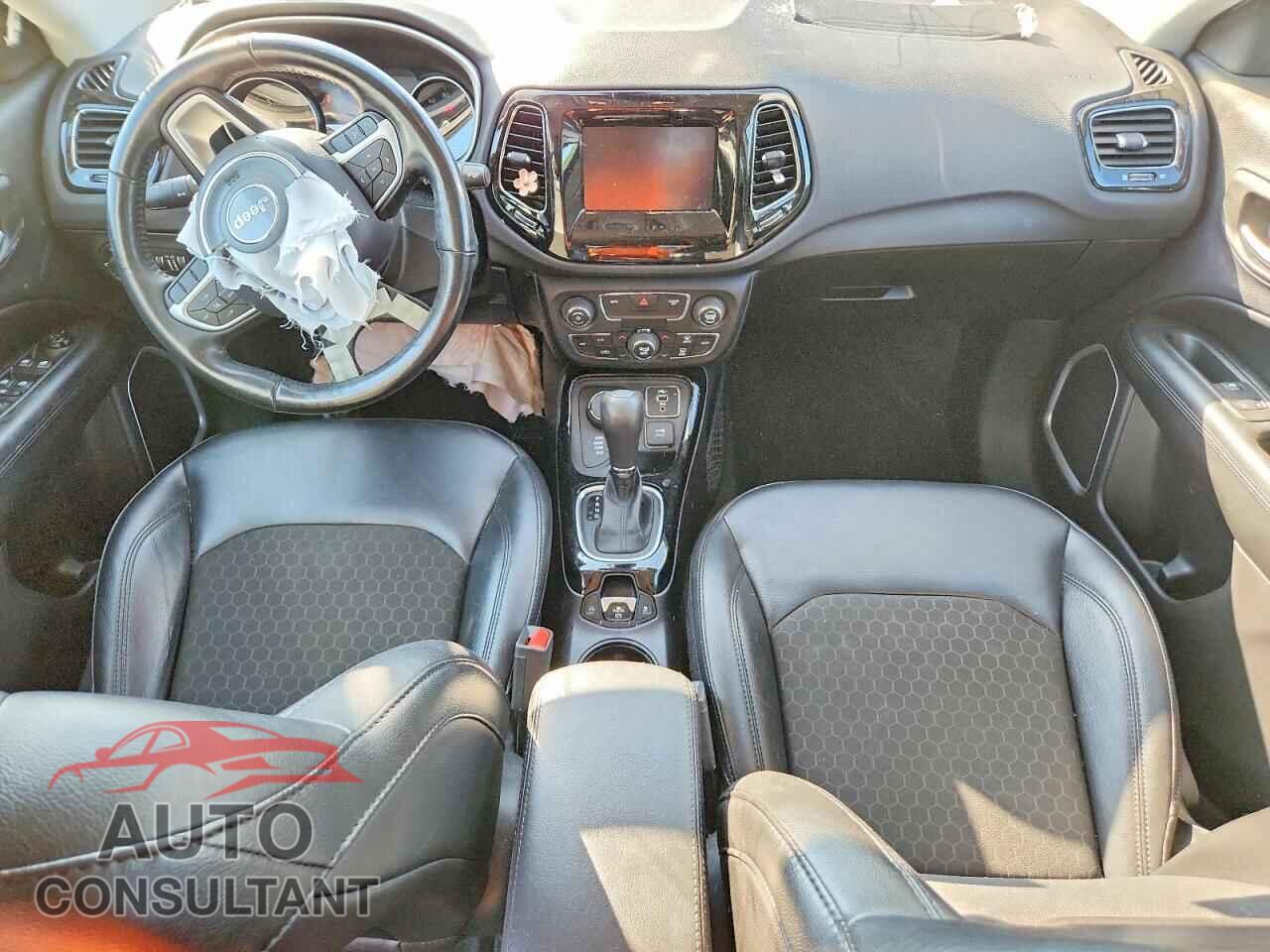 JEEP COMPASS 2020 - 3C4NJDBB4LT173360