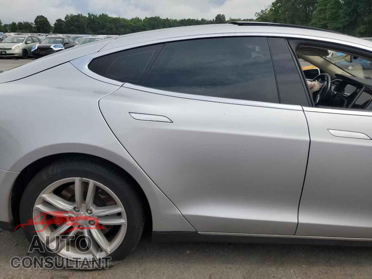 TESLA MODEL S 2016 - 5YJSA1E27GF131380