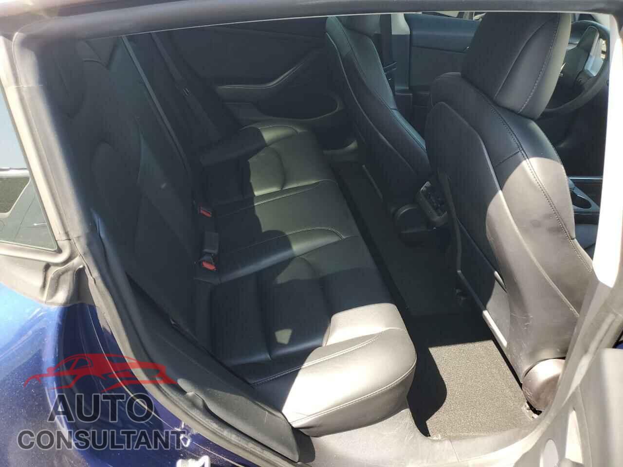 TESLA MODEL 3 2021 - 5YJ3E1EA5MF045996