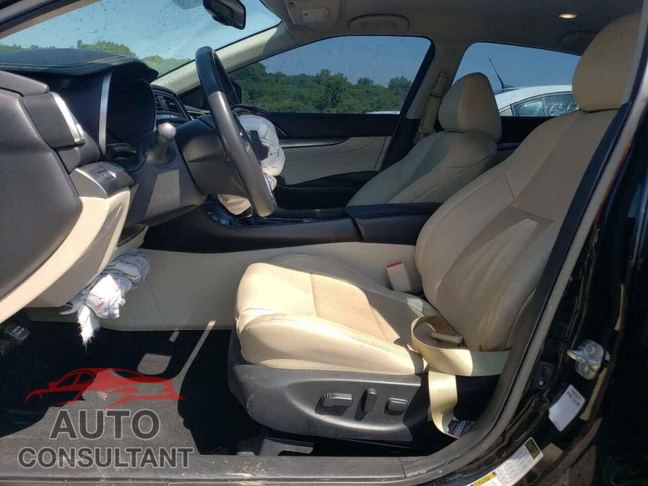 NISSAN MAXIMA 2019 - 1N4AA6AV8KC369713