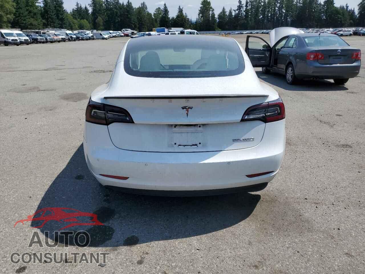 TESLA MODEL 3 2018 - 5YJ3E1EB3JF081464