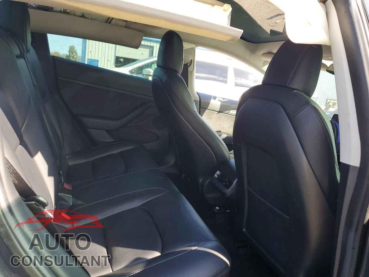 TESLA MODEL 3 2022 - 5YJ3E1EA4NF192876