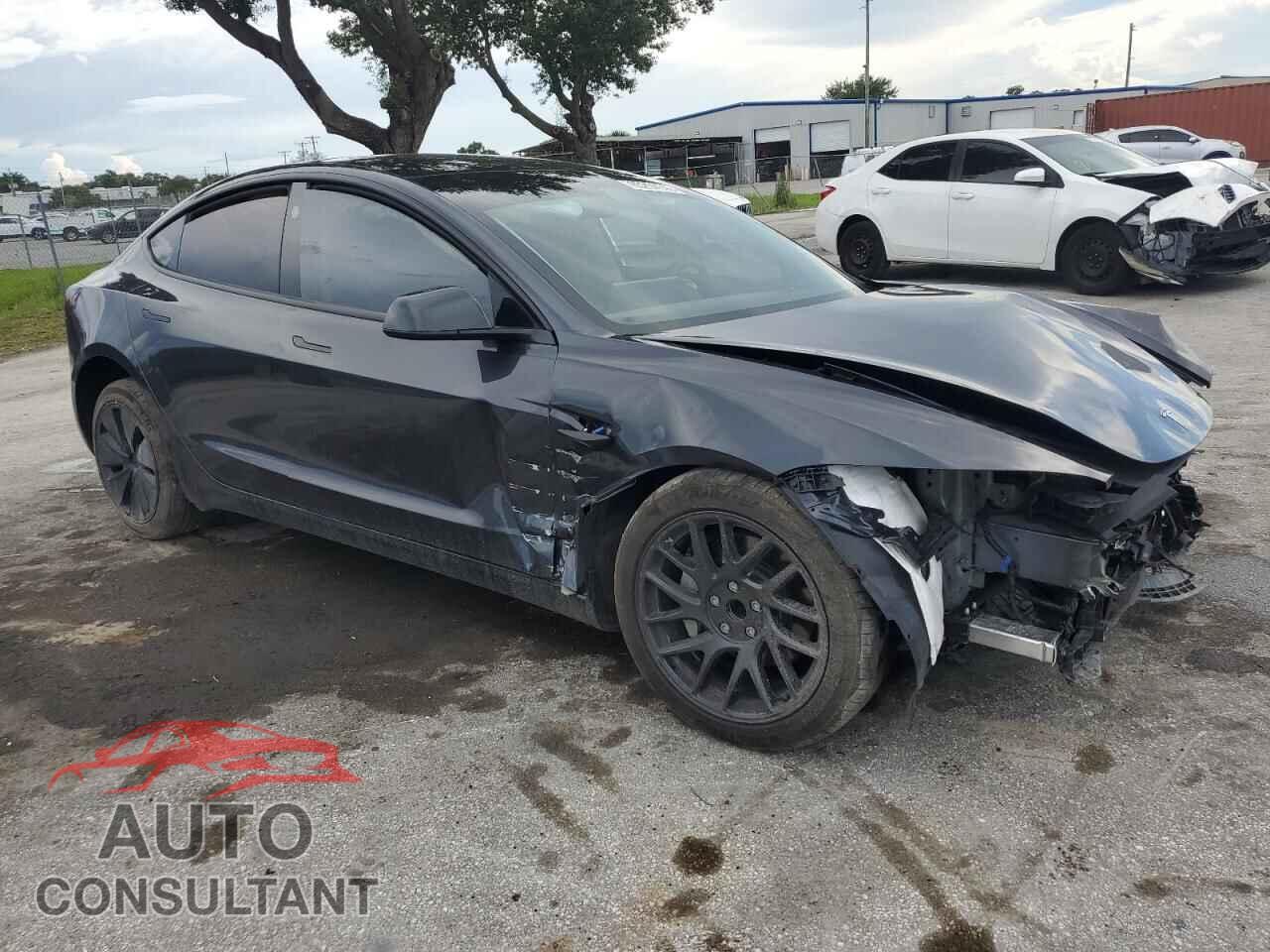 TESLA MODEL 3 2024 - 5YJ3E1EA1RF823377