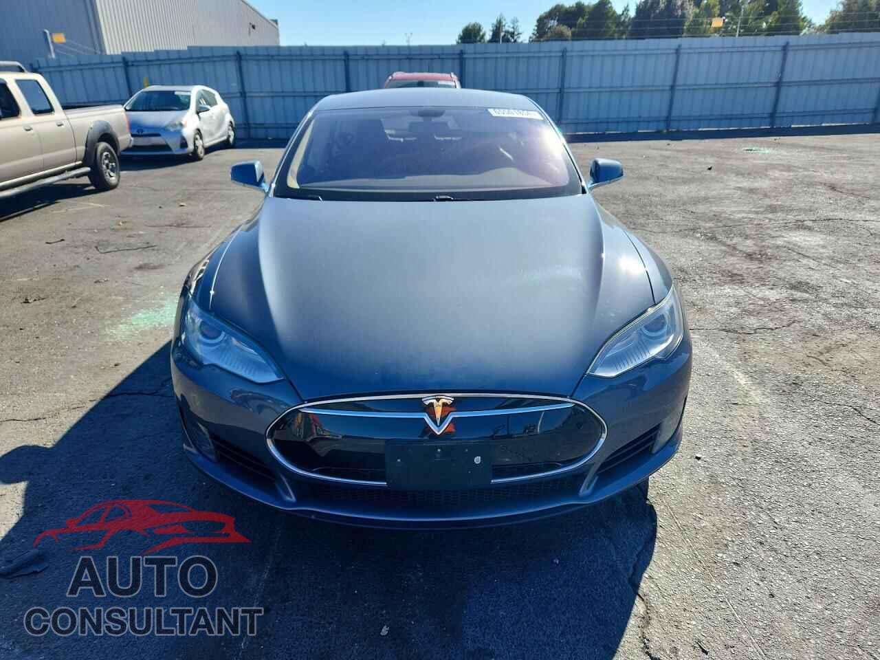 TESLA MODEL S 2013 - 5YJSA1CN4DFP05930