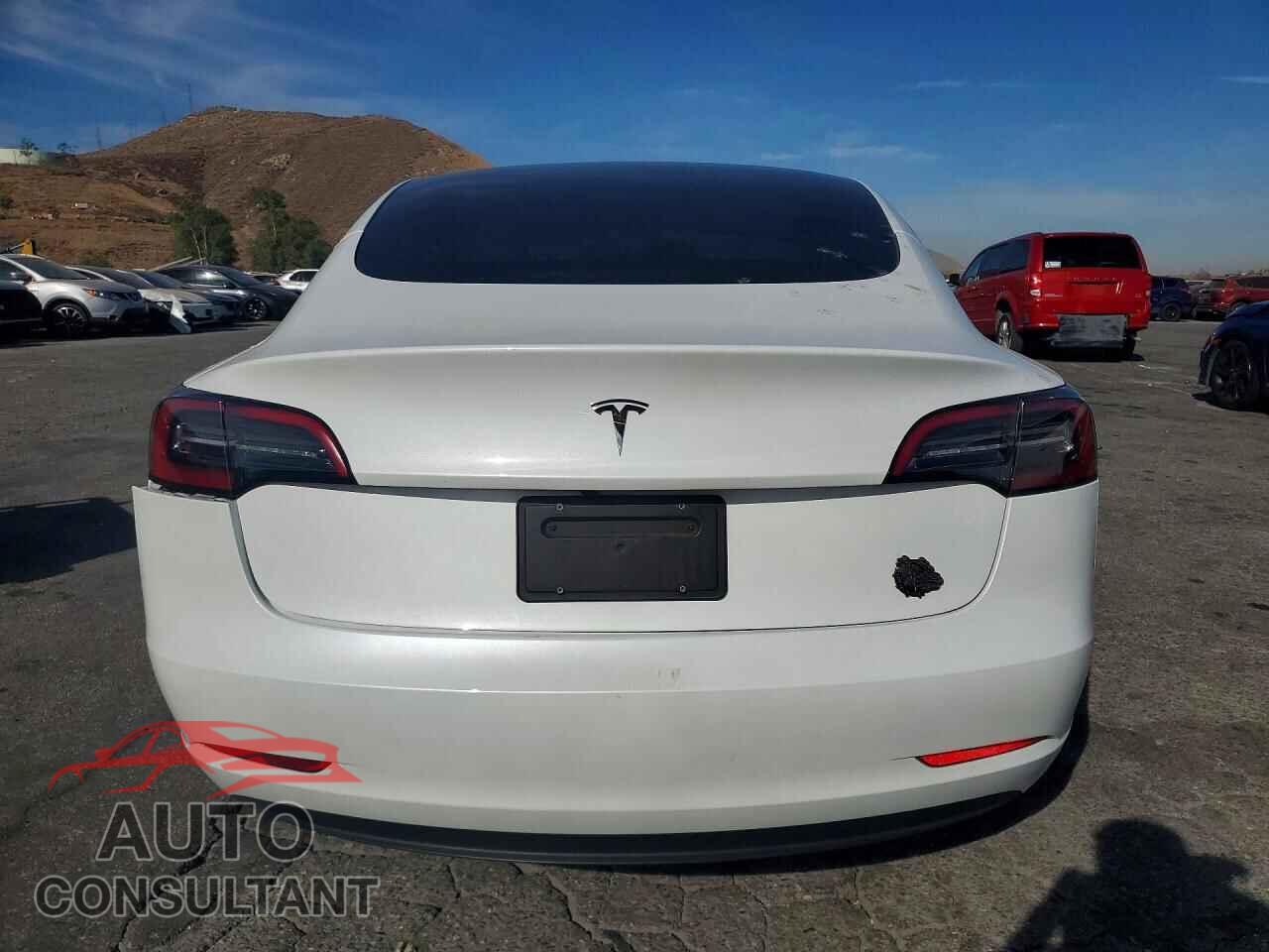 TESLA MODEL 3 2023 - 5YJ3E1EAXPF647944
