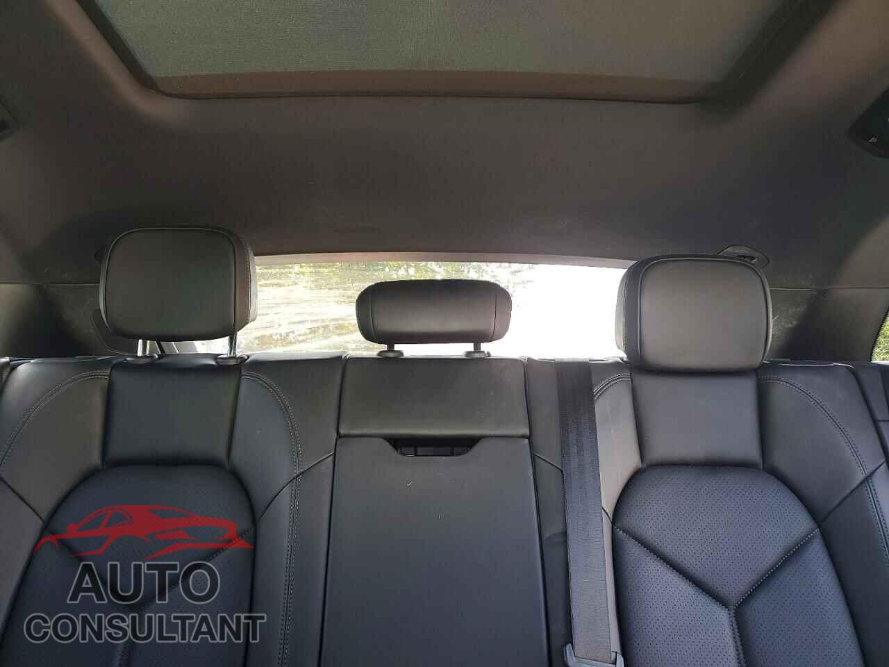 PORSCHE MACAN 2017 - WP1AA2A54HLB83712