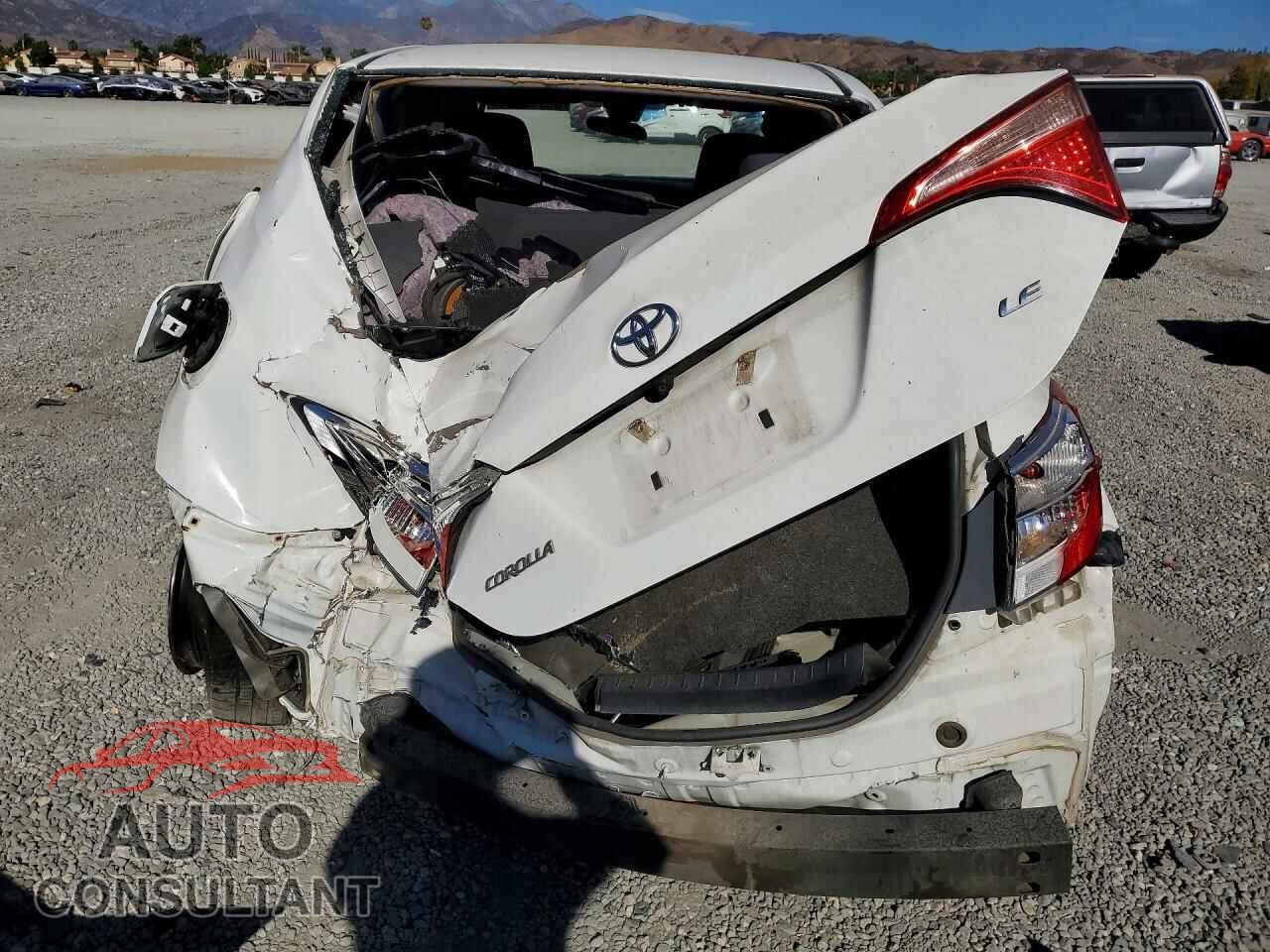 TOYOTA COROLLA 2017 - 5YFBURHE2HP670975